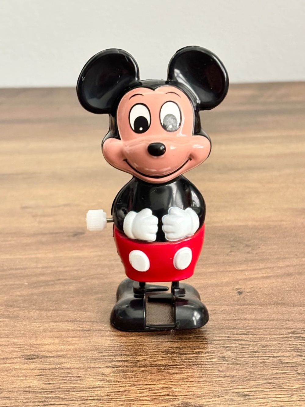 VINTAGE Mickey Mouse TOMY Walt Disney Productions Wind Up Walking Toy 1970's